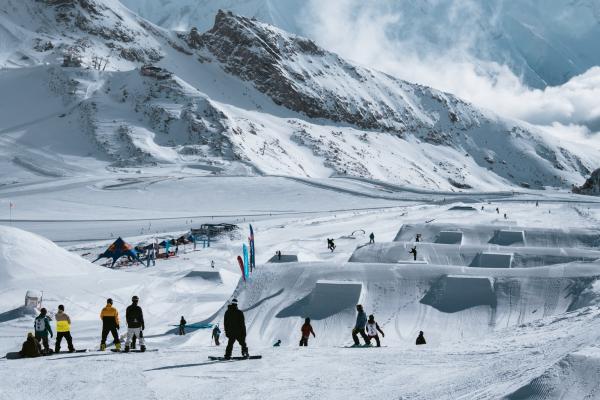 Sportevents und Winterspaß